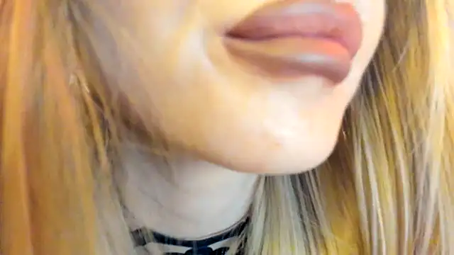 Politeeliza's cam snapshot