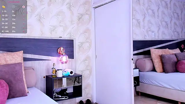 Travis_lenox_'s cam snapshot