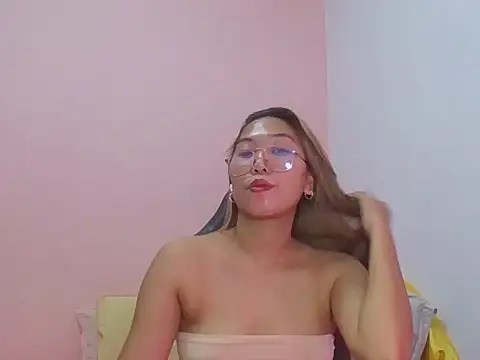 Hotsexy_kisses's cam snapshot