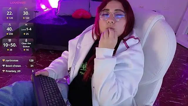 littlee_red's cam snapshot