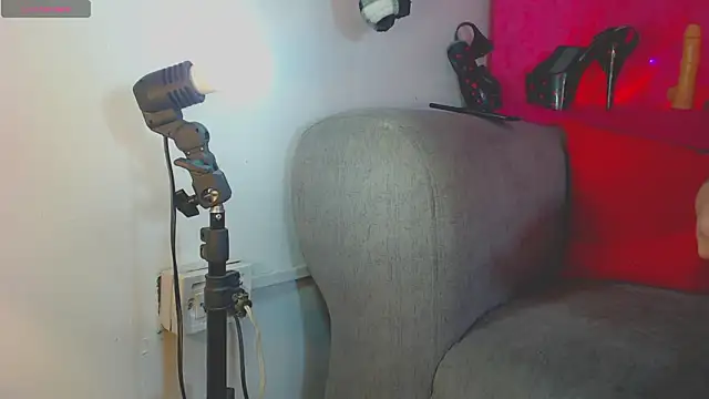 vicky_gill live sex cam