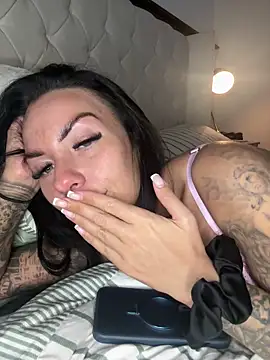 BELLABLACKXUK's cam snapshot