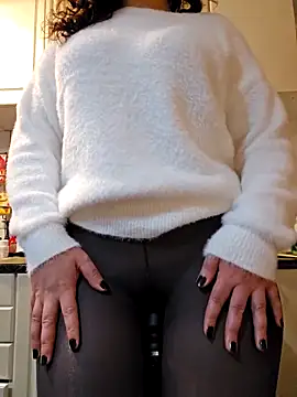 WatchTheQUEEnConQuer88's cam snapshot