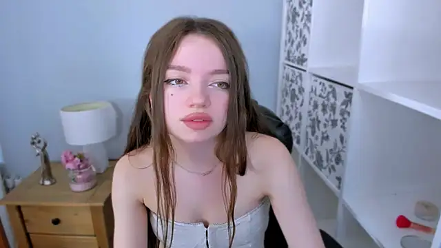 GraceLips's cam snapshot