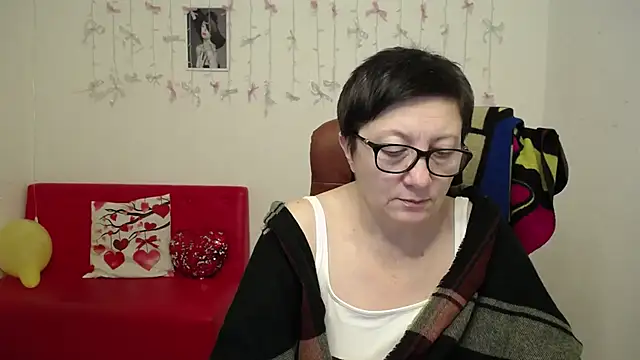 EmilyL0ve's cam snapshot