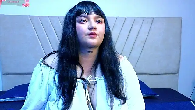 Laura_cap7's cam snapshot