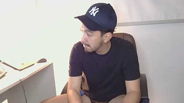 JoshuanDrocher's cam snapshot