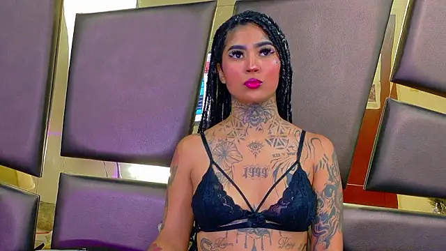 EmilieLake's cam snapshot