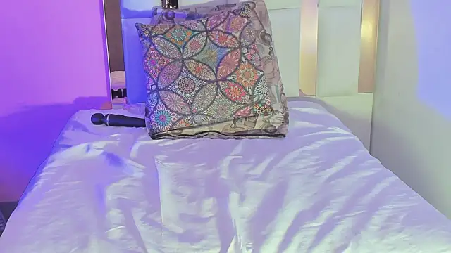 Alanna_hot3's cam snapshot