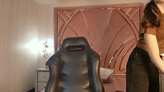 Emilia_Bons's cam snapshot