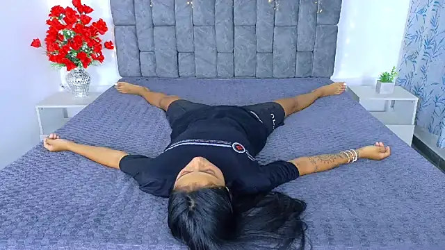 Soffia_Konig_ live sex cam