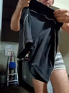 RobertoLuiz84 live sex cam