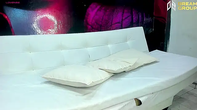 AmazingPartys live sex cam