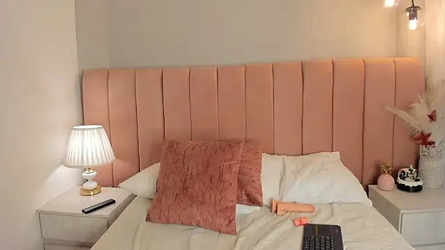 Miablosoom's cam snapshot