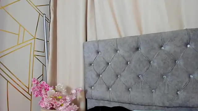 JulessCornett's cam snapshot