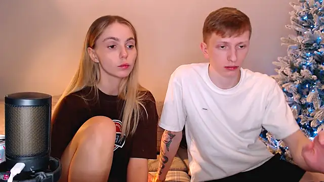 juliaanddima's cam snapshot