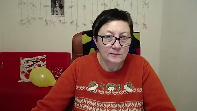 EmilyL0ve's cam snapshot