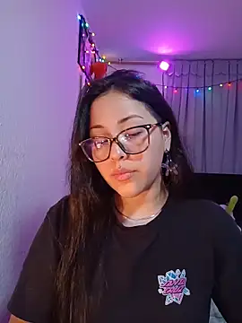 Bella-Gema live sex cam