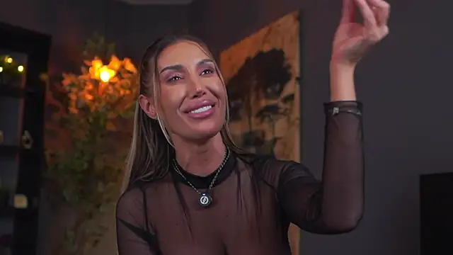 Evelyn_Evyyy live sex cam