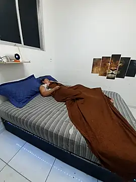 hothoney80 live sex cam