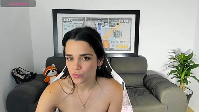 LucianaMoreau's cam snapshot