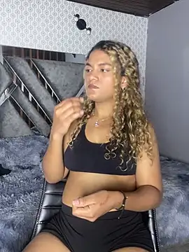 AngelPinkk_'s cam snapshot