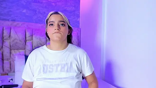 katy_giil_'s cam snapshot