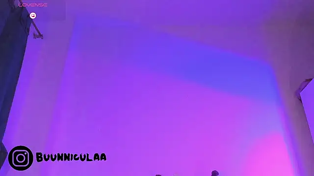 larissa01_'s cam snapshot