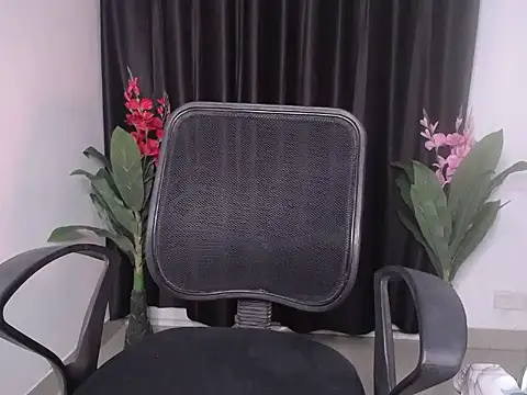 Badgirl_mahira's cam snapshot