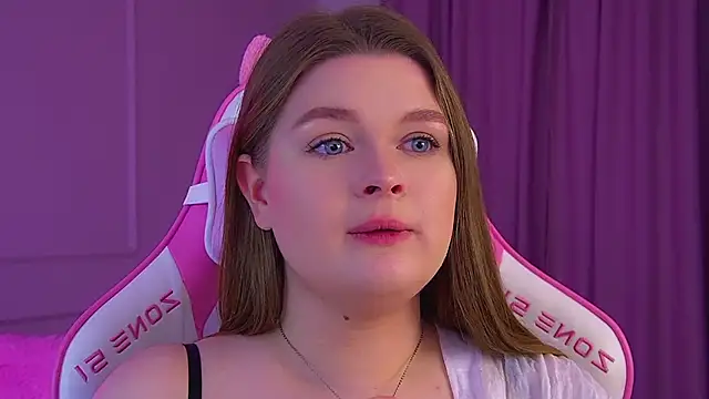 CrystalLyons's cam snapshot