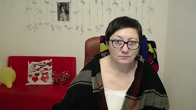 EmilyL0ve's cam snapshot