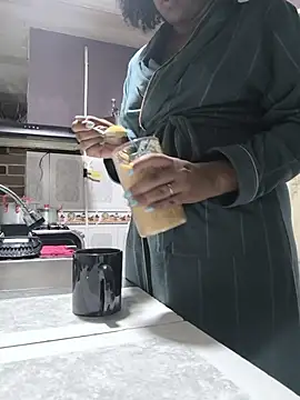 EmmilyBrant's cam snapshot