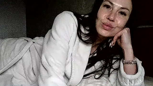 JulianaGold1's cam snapshot