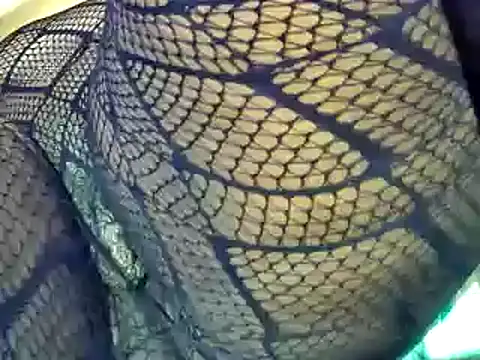 sexyhips2001's cam snapshot