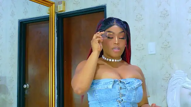 TianahGlow's cam snapshot