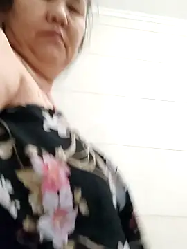 Zulfiya_Bruce live sex cam