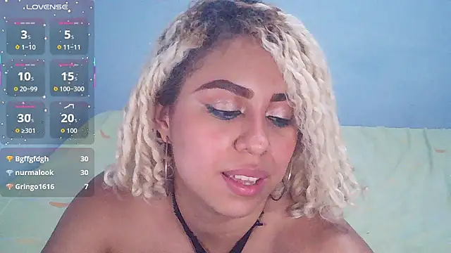 Lucy_White__'s cam snapshot