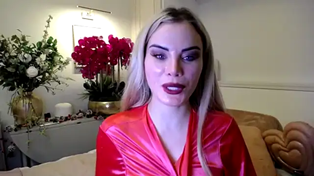 britishlucy's cam snapshot