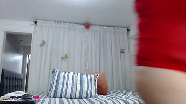 linapalacios's cam snapshot