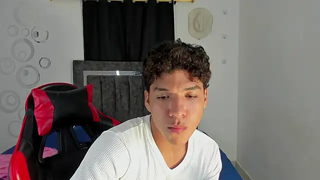 Maximiliano_Khalil's cam snapshot