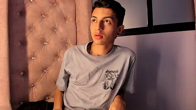 NickandAbby_'s cam snapshot