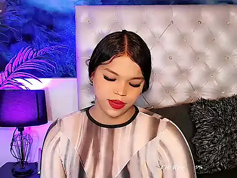 Keira_Fox31 live sex cam