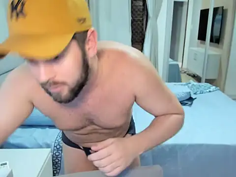 RipMyUnderwear's cam snapshot