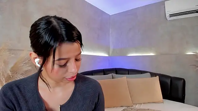 Nicol_Lopez_1's cam snapshot