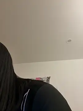 Rae_Lil_White live sex cam