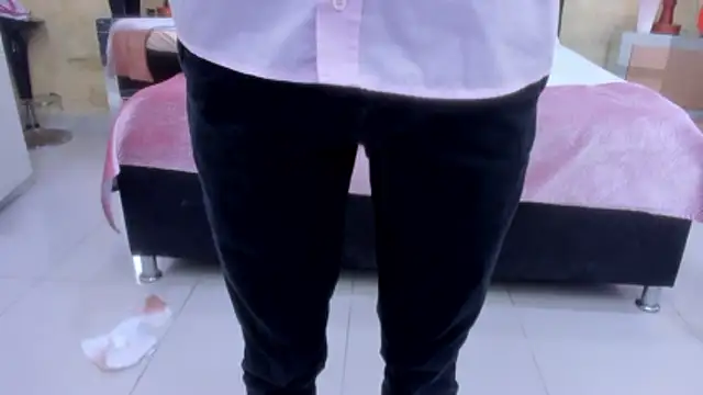 NahomiWhitel live sex cam