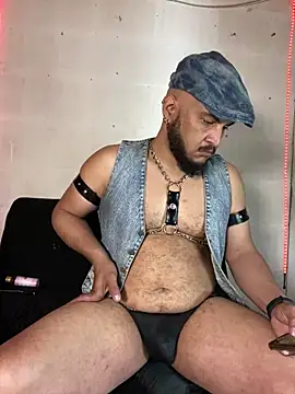 the_master_foal_'s cam snapshot