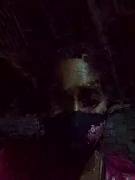 desi_queen_69's cam snapshot