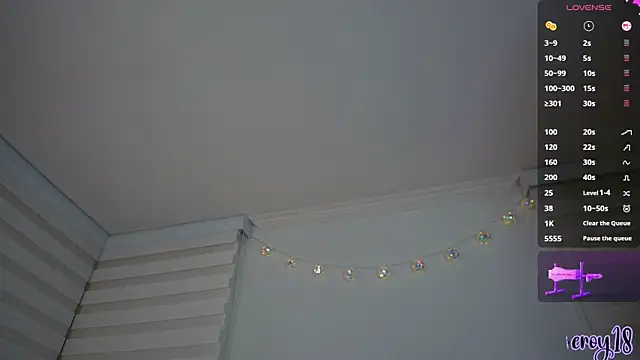 venusleroy_'s cam snapshot