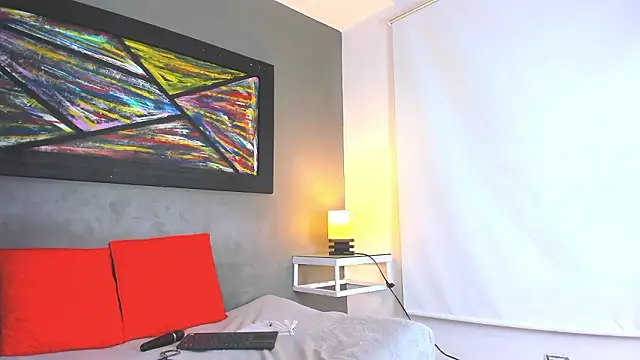 Charlotte_curvy_ live sex cam